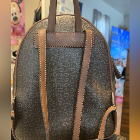 Brown guess backpack - Picture 2 of 2